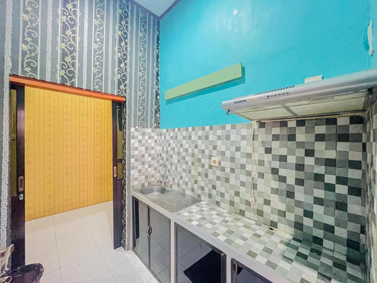 Reddoorz Near Sunrise Mall Mojokerto Kültér fotó