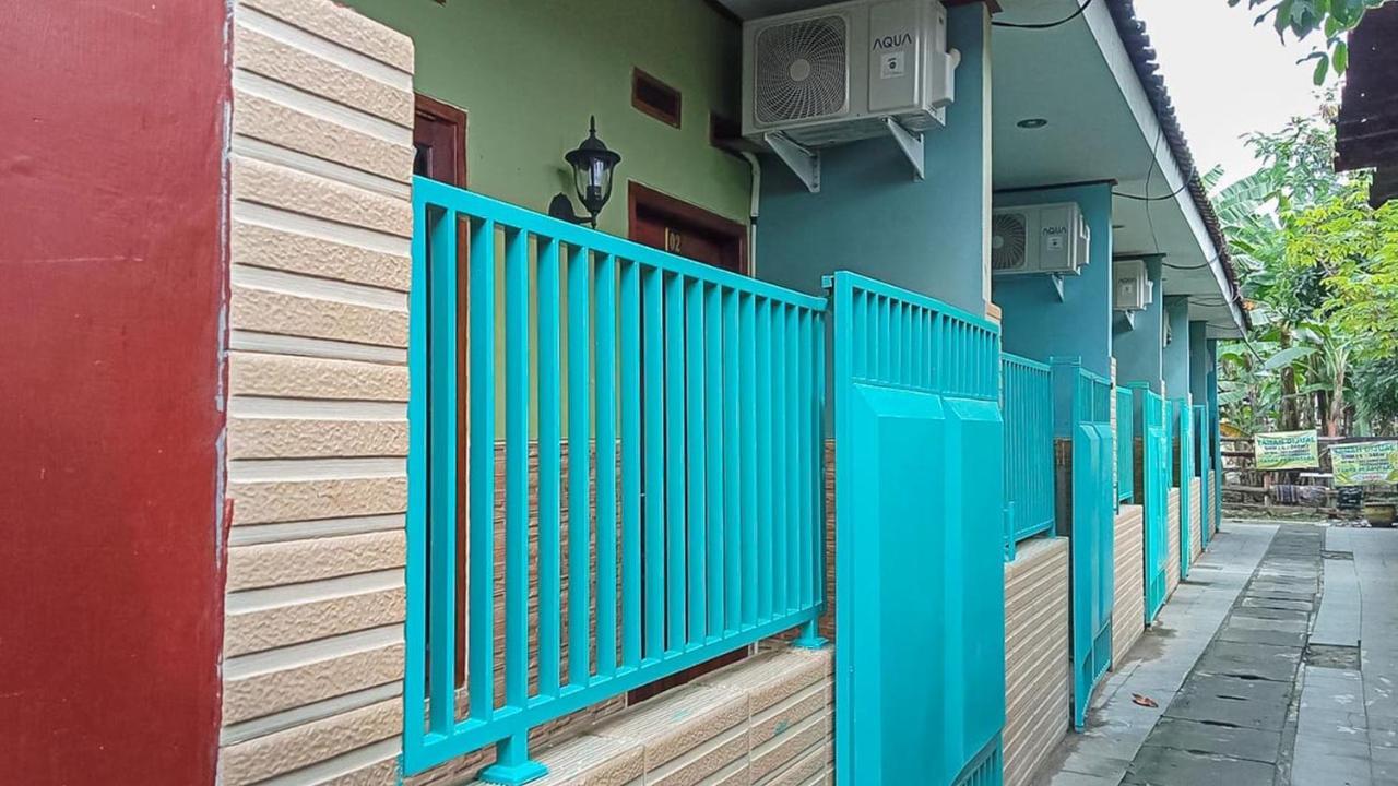 Reddoorz Near Sunrise Mall Mojokerto Kültér fotó