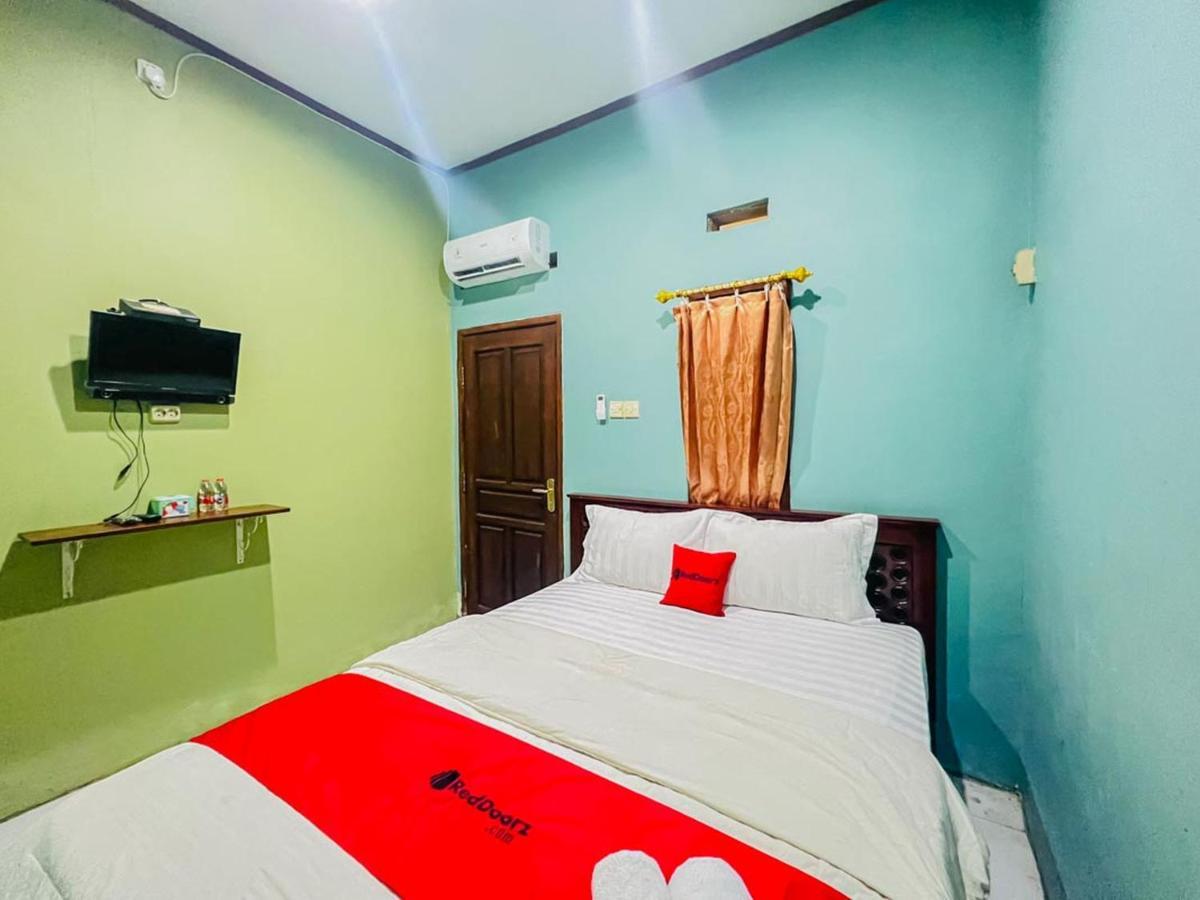 Reddoorz Near Sunrise Mall Mojokerto Kültér fotó