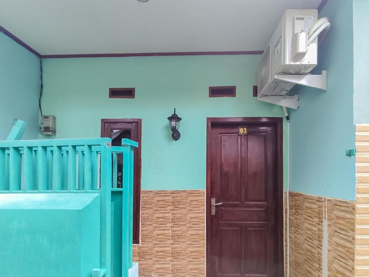 Reddoorz Near Sunrise Mall Mojokerto Kültér fotó