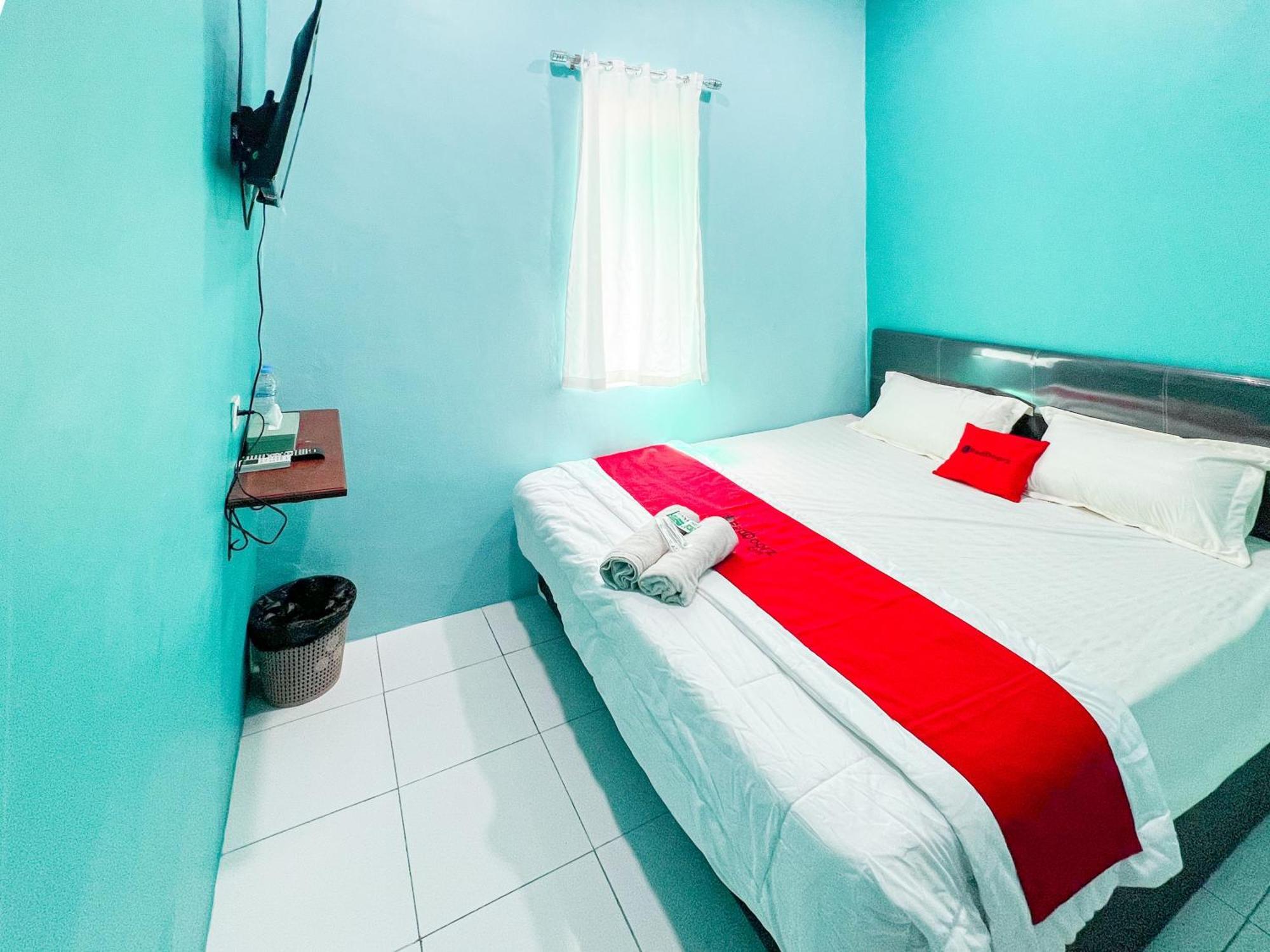 Reddoorz Near Sunrise Mall Mojokerto Kültér fotó