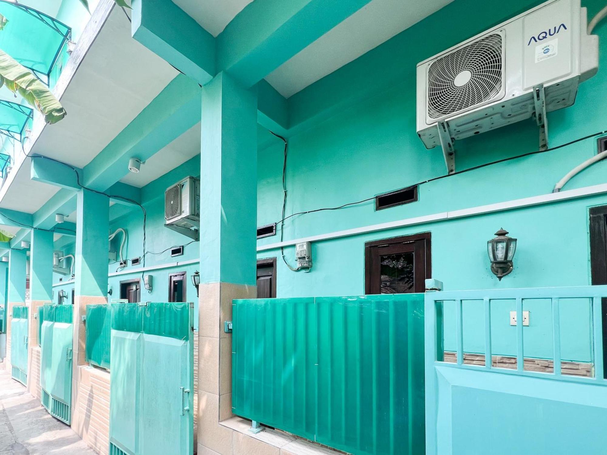 Reddoorz Near Sunrise Mall Mojokerto Kültér fotó