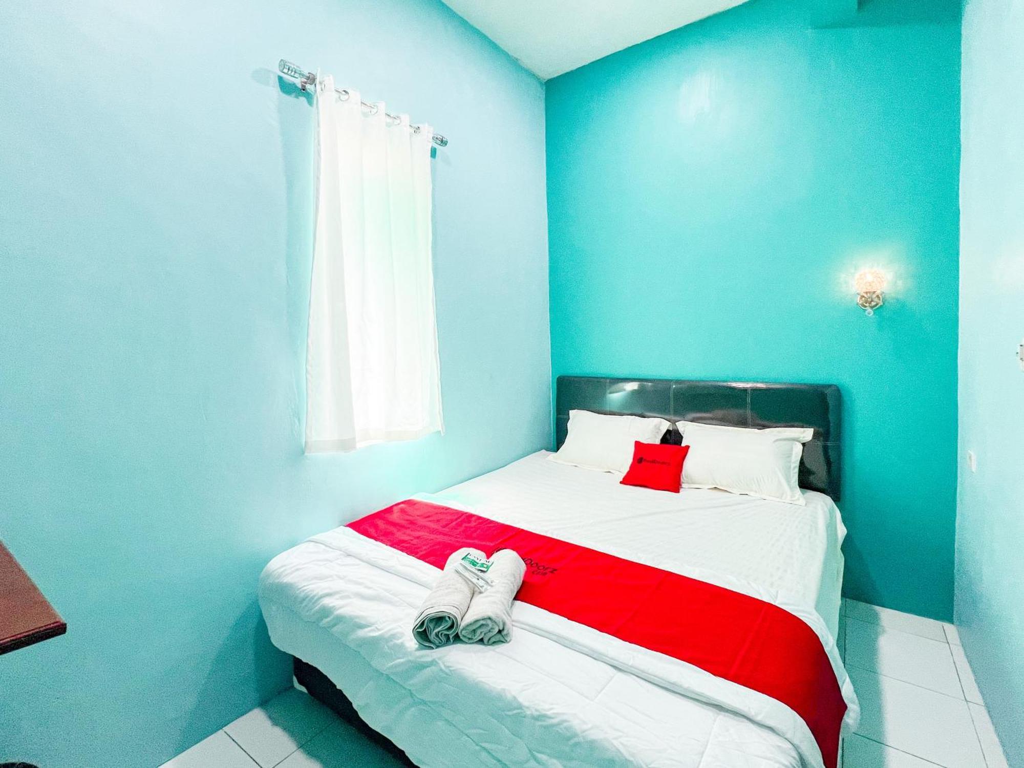 Reddoorz Near Sunrise Mall Mojokerto Kültér fotó