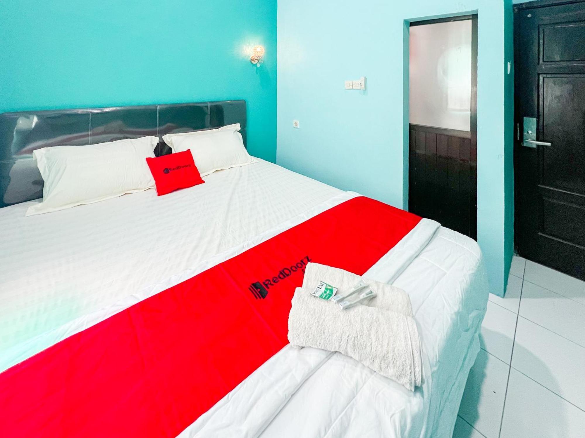 Reddoorz Near Sunrise Mall Mojokerto Kültér fotó