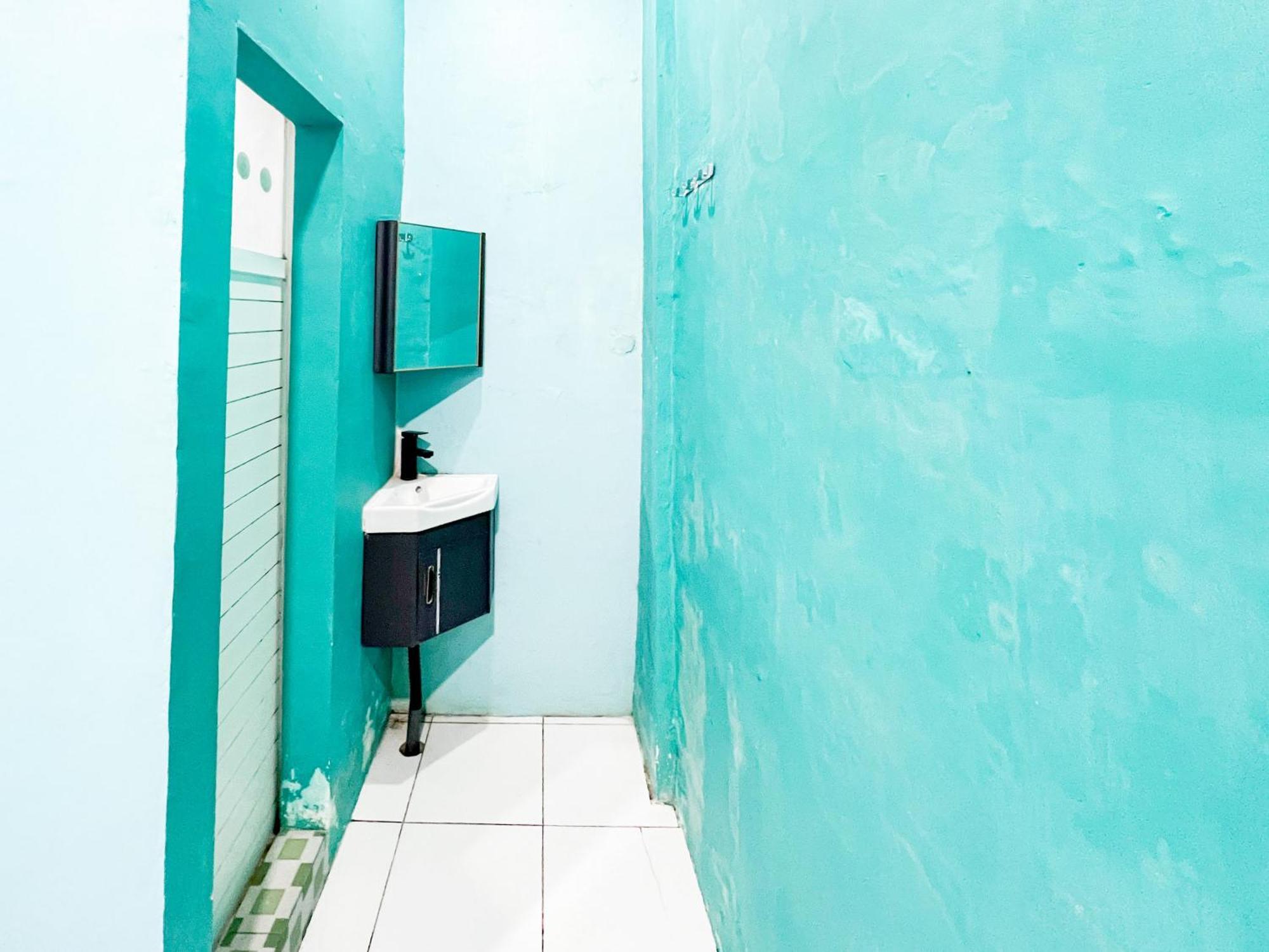 Reddoorz Near Sunrise Mall Mojokerto Kültér fotó