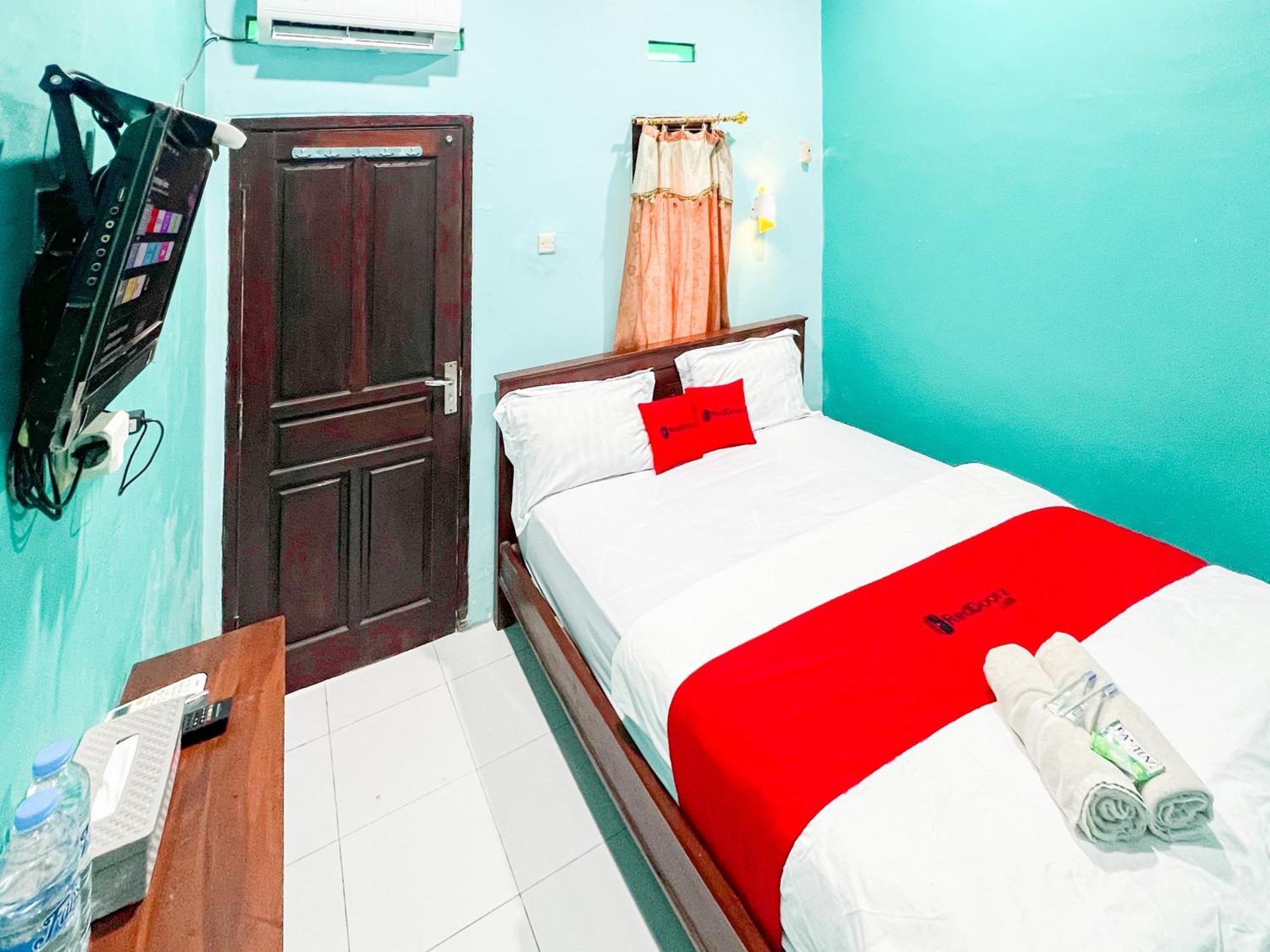 Reddoorz Near Sunrise Mall Mojokerto Kültér fotó