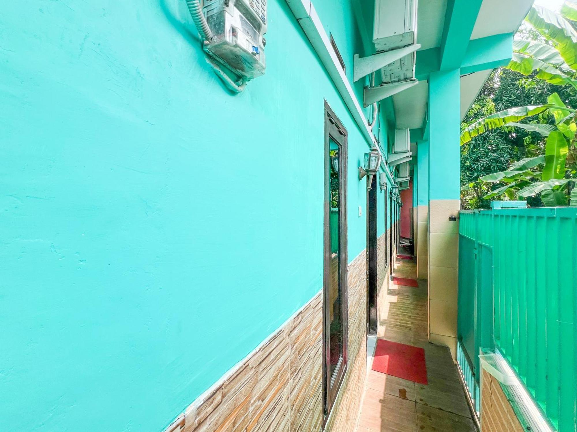 Reddoorz Near Sunrise Mall Mojokerto Kültér fotó