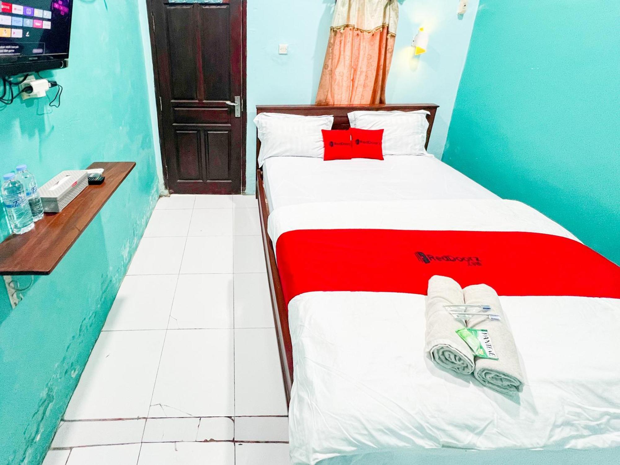 Reddoorz Near Sunrise Mall Mojokerto Kültér fotó
