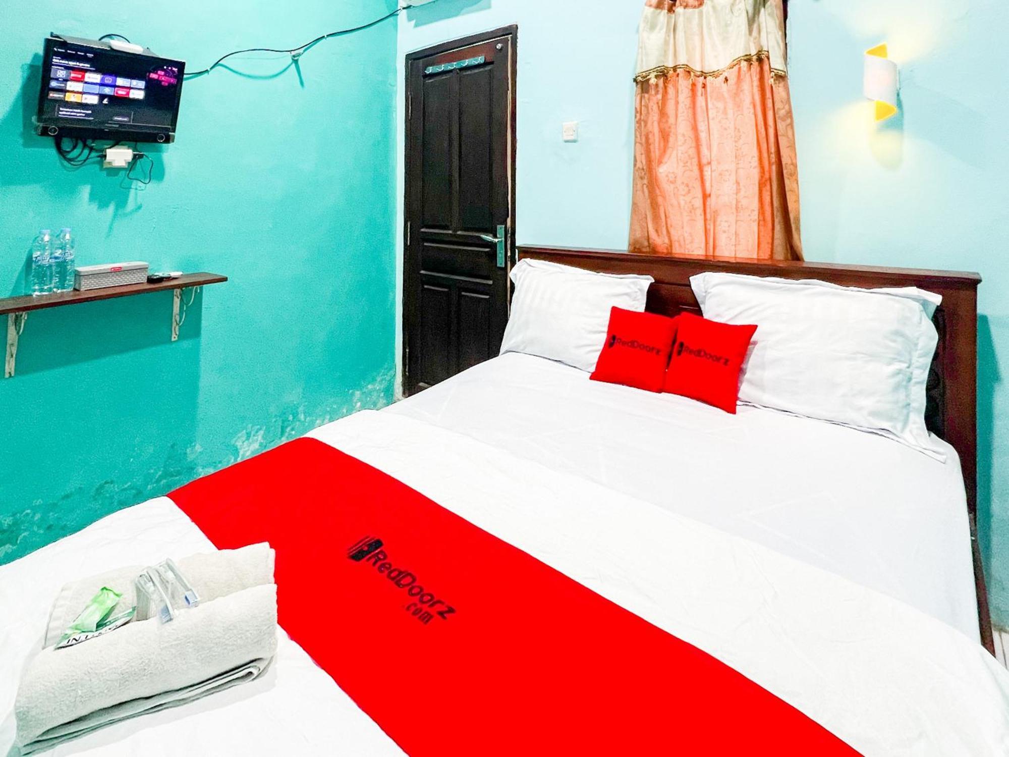 Reddoorz Near Sunrise Mall Mojokerto Kültér fotó